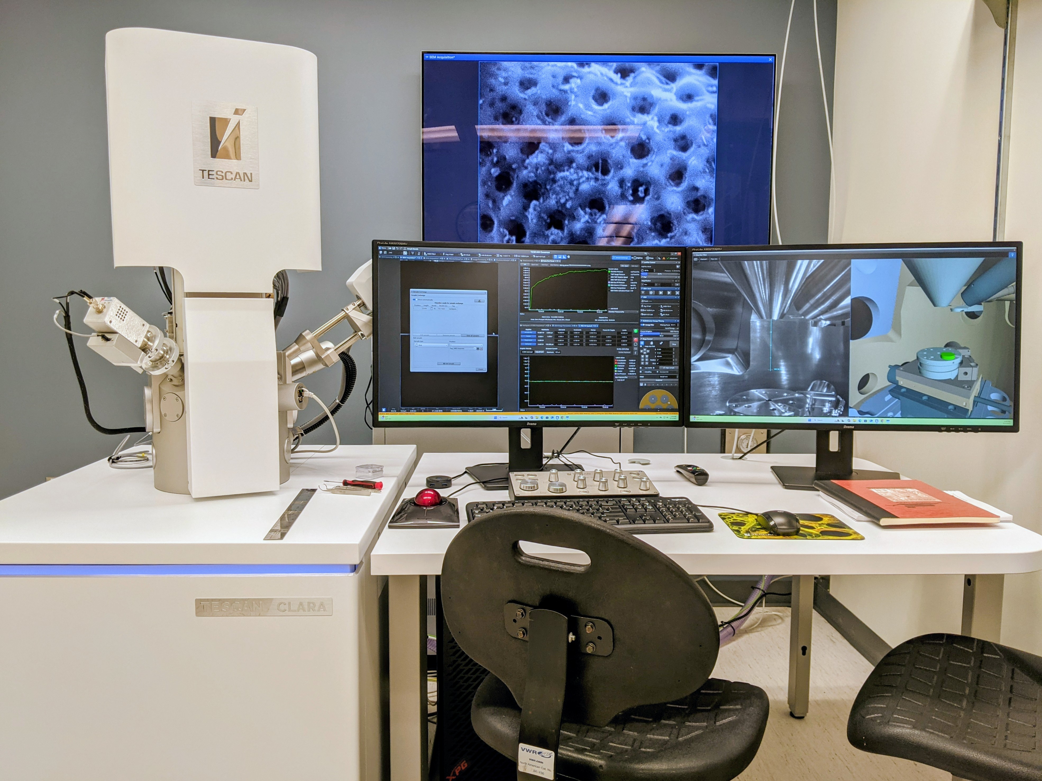 TESC TESCAN Clara SEM